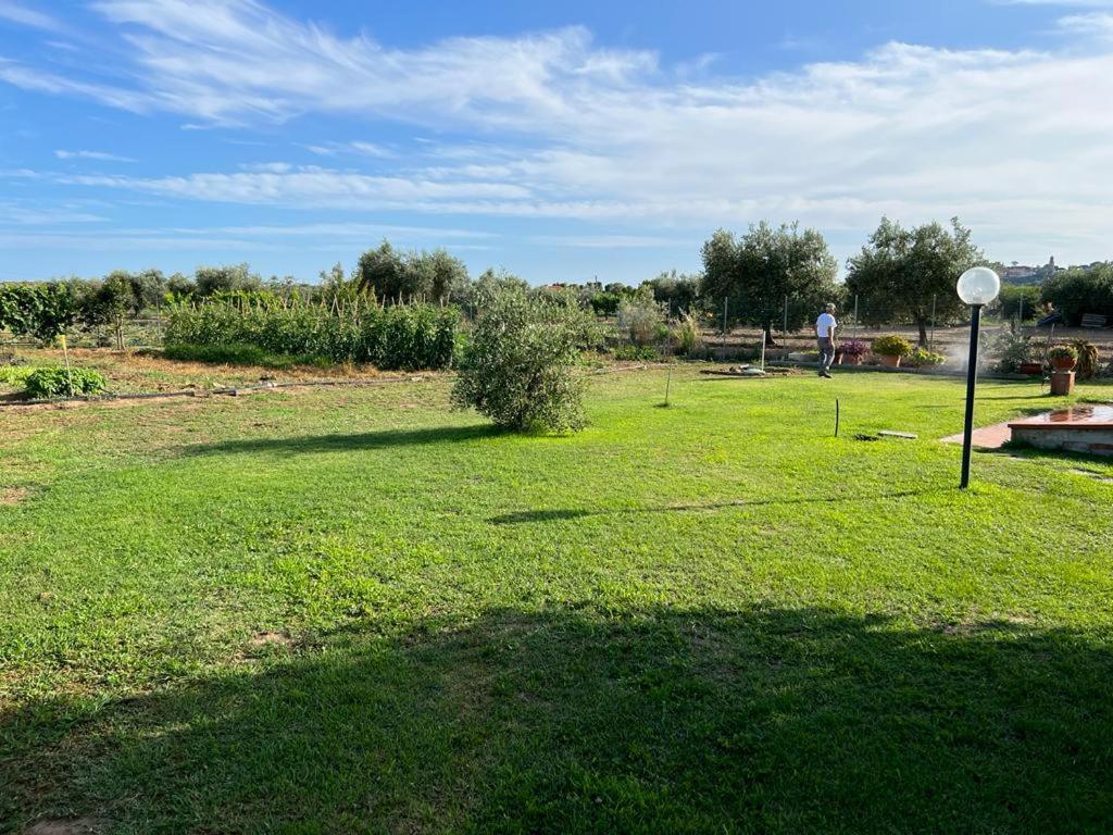Agriturismo Il Giardino Degli Olivi Appartamenti Кастильоне-делла-Пеская Экстерьер фото