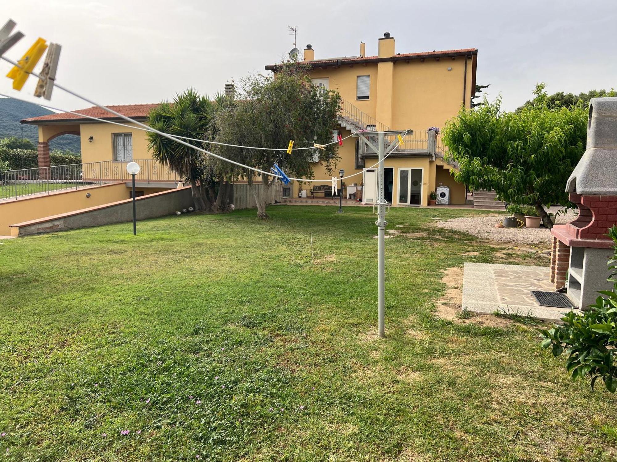 Agriturismo Il Giardino Degli Olivi Appartamenti Кастильоне-делла-Пеская Экстерьер фото
