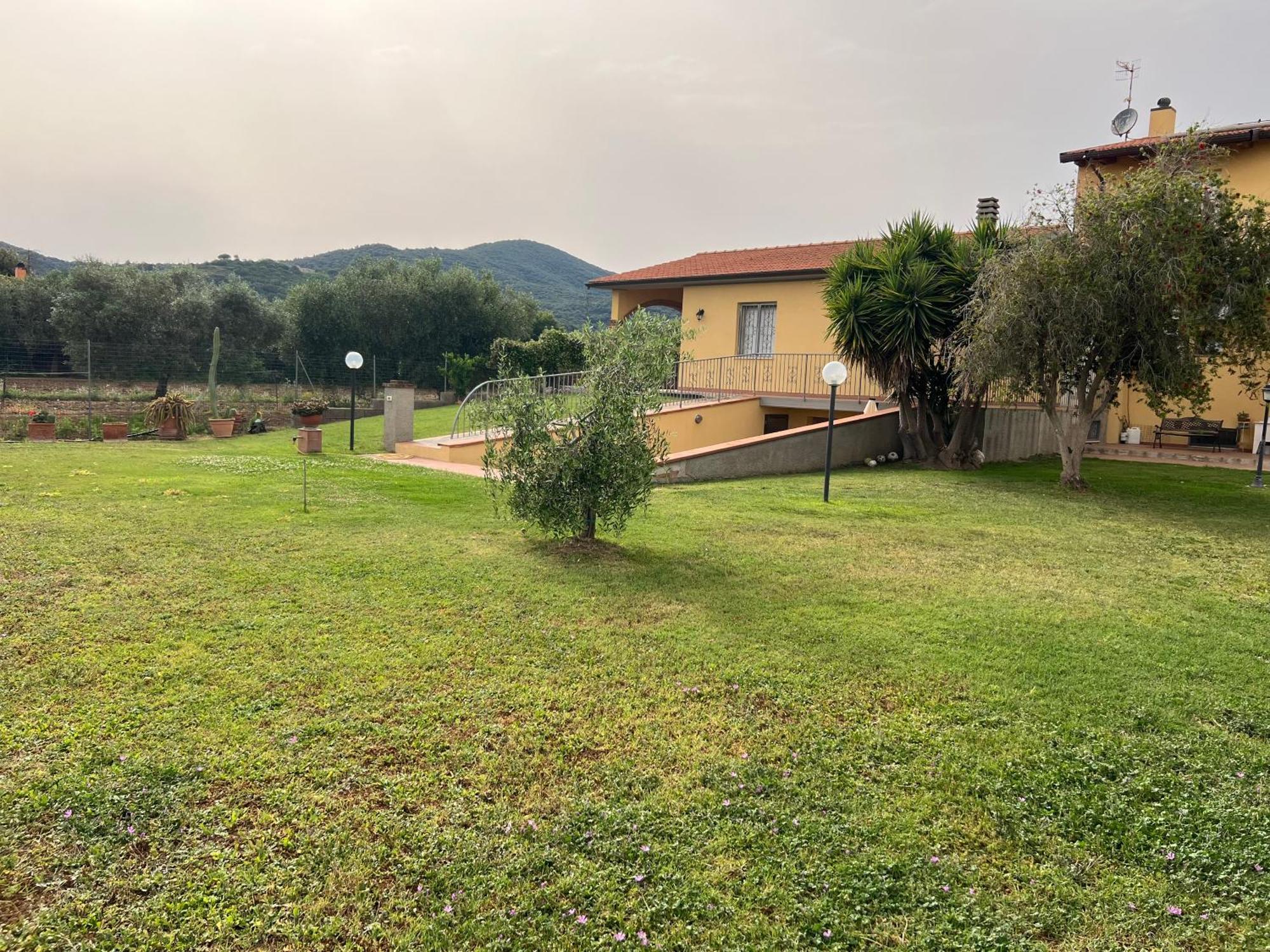 Agriturismo Il Giardino Degli Olivi Appartamenti Кастильоне-делла-Пеская Экстерьер фото